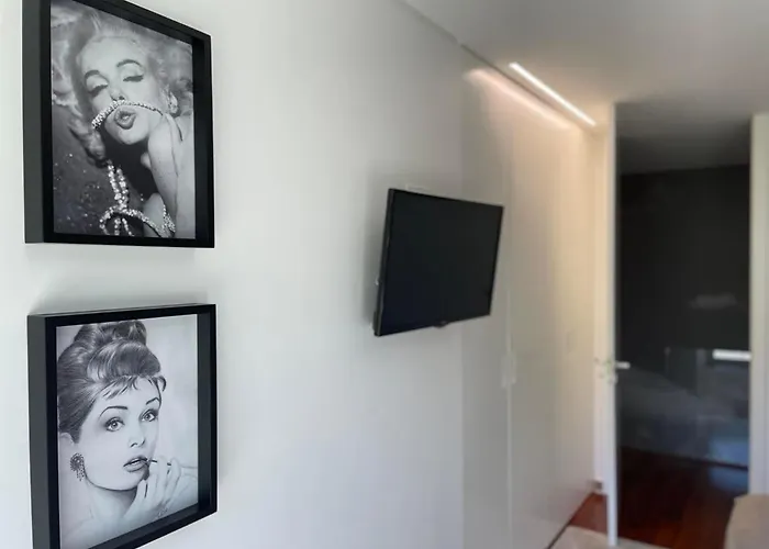 Wonderful House Between The Sea And The Forest