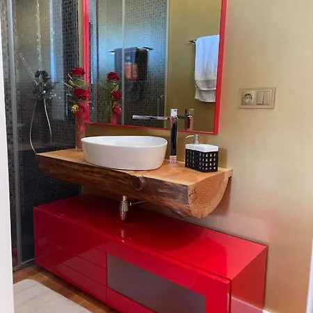 Wonderful House Between The Sea And The Forest *