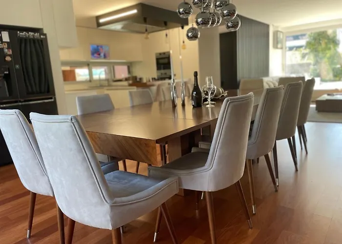 Wonderful House Between The Sea And The Forest