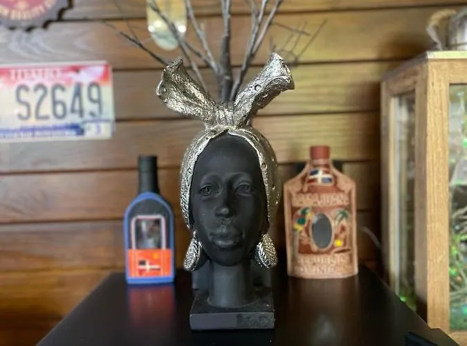 Wonderful House Between The Sea And The Forest